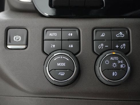 New 2026 Chevrolet Silverado 2500 LTZ w/ LTZ Texas Edition image 17