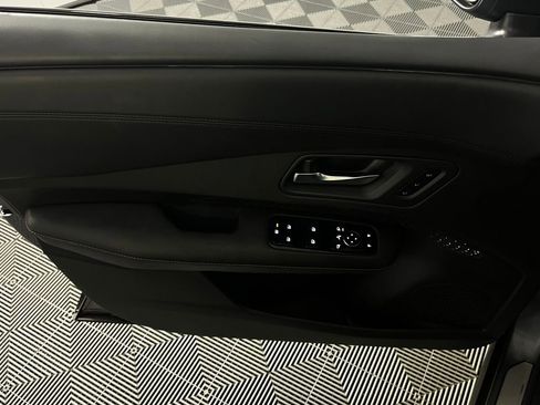 Used 2023 Nissan Ariya AWD image 24