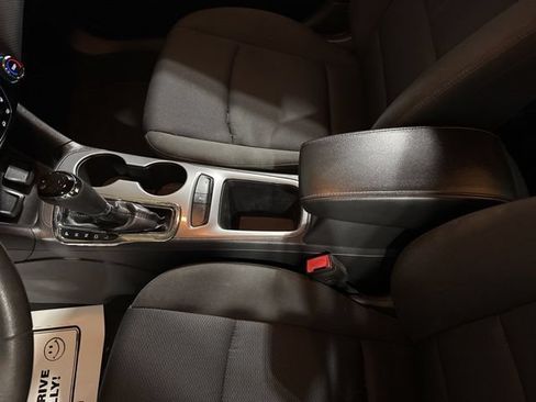 Used 2016 Chevrolet Cruze LT FWD image 9