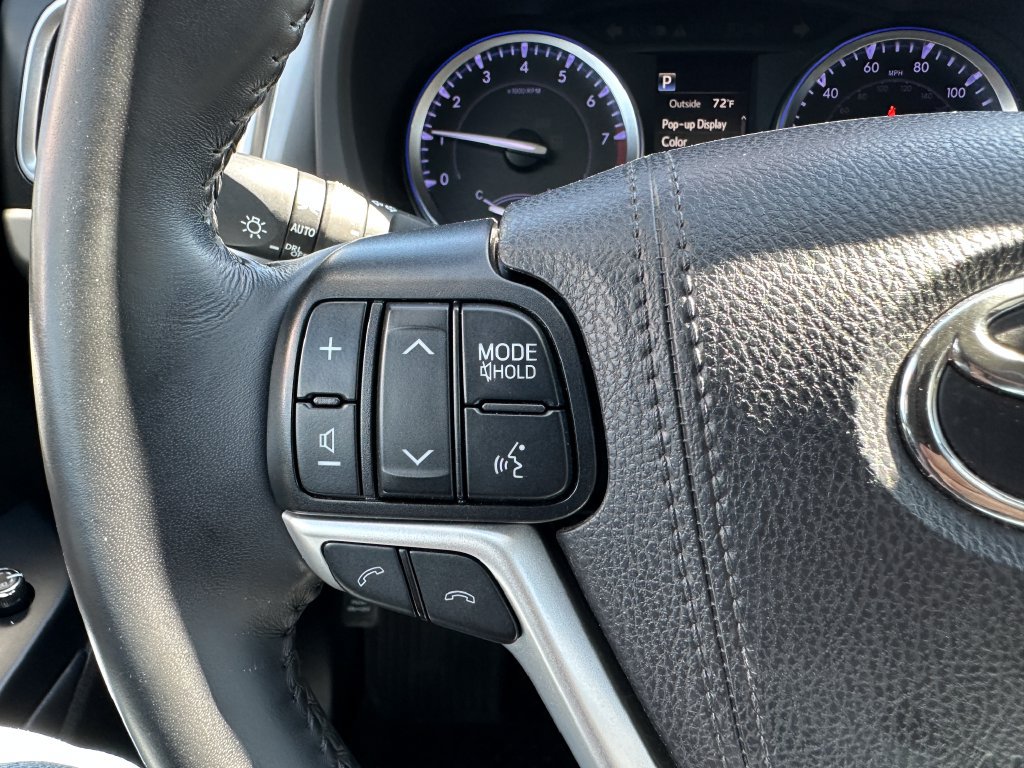 Used 2019 Toyota Highlander XLE FWD image 21