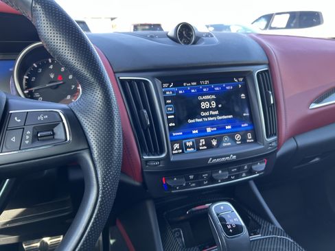 Used 2020 Maserati Levante S GranSport image 18