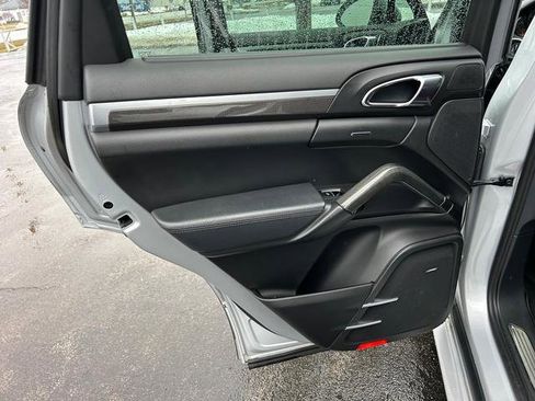 Used 2013 Porsche Cayenne GTS image 11