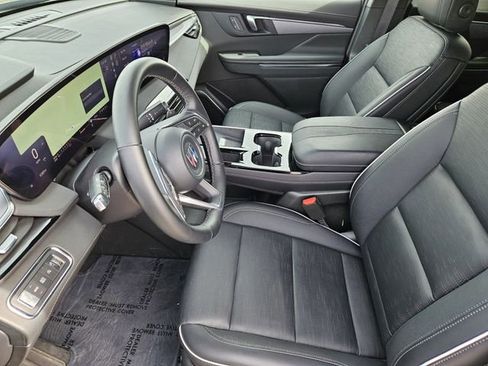 Used 2025 Buick Enclave Sport Touring image 13