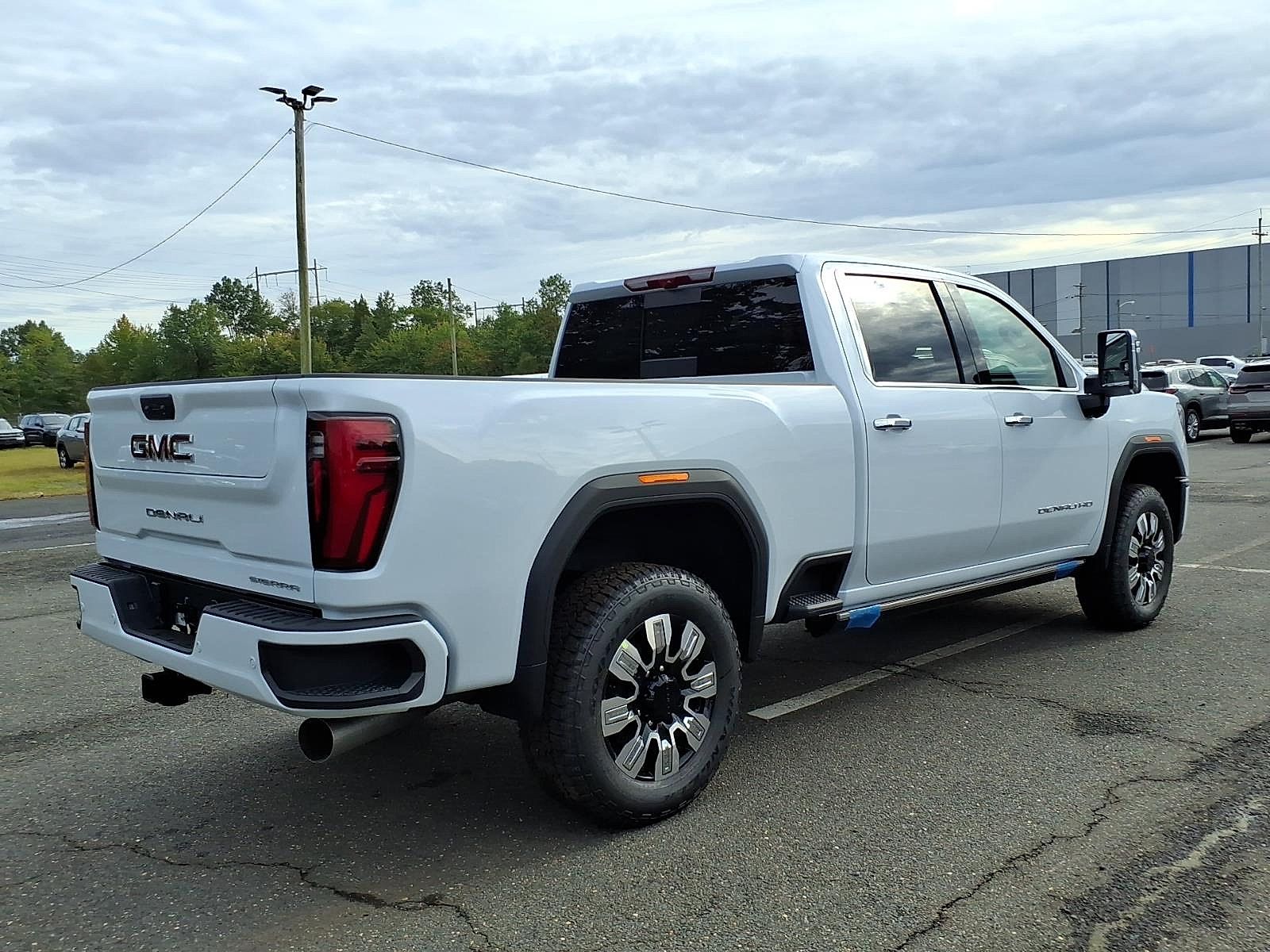 New 2026 GMC Sierra 2500 Denali w/ Denali Reserve Package AWD/4WD image 6
