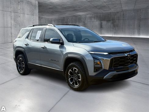 Used 2026 Chevrolet Equinox ACTIV w/ Convenience Package III image 9