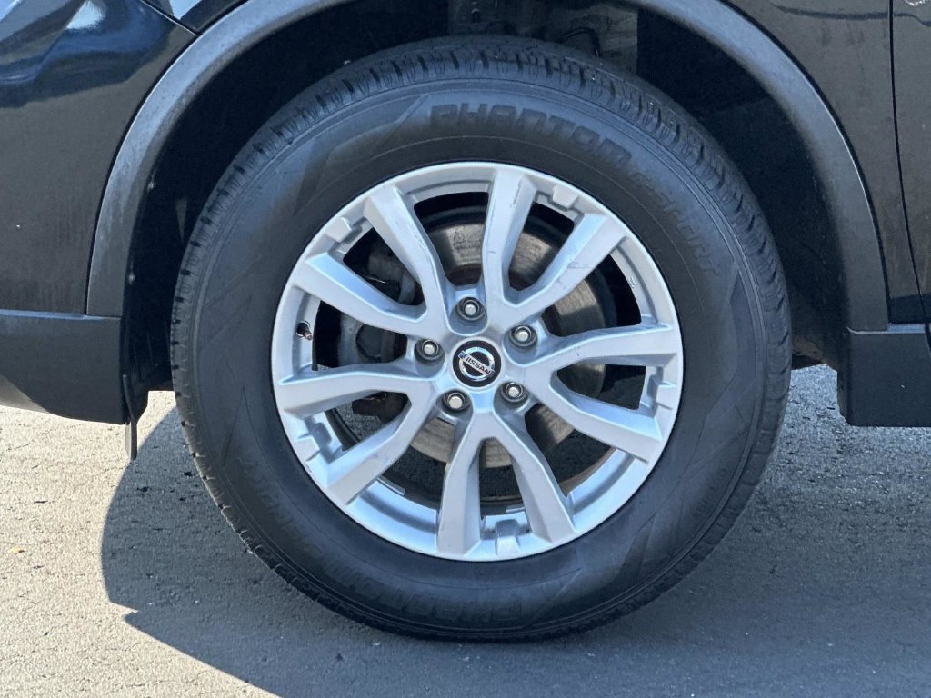Used 2019 Nissan Rogue SV AWD/4WD image 9