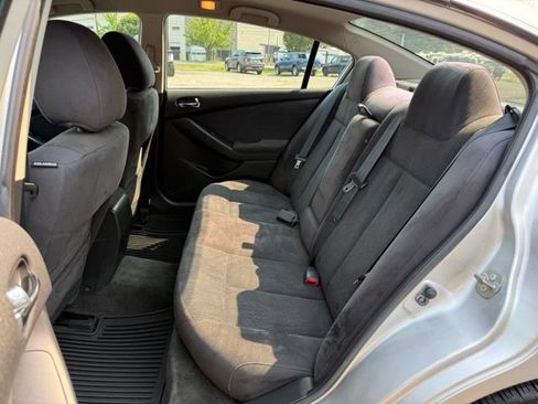 Used 2011 Nissan Altima 2.5 S w/ Special Edition Pkg FWD image 10