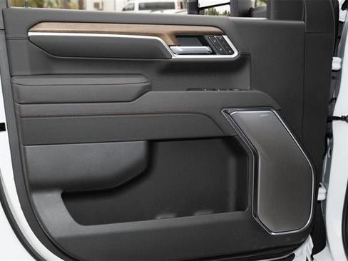 New 2025 Chevrolet Silverado 2500 High Country w/ Technology Package image 17