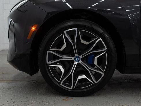 Used 2024 BMW iX xDrive50 w/ Premium Package AWD/4WD image 35