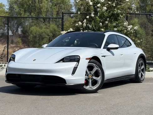 Certified 2023 Porsche Taycan 4S image 1