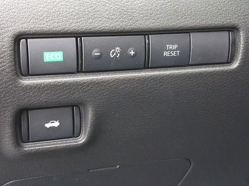 Certified 2024 Nissan Sentra S image 25