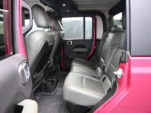 Used 2024 Jeep Gladiator Mojave w/ Convenience Group AWD/4WD image 27