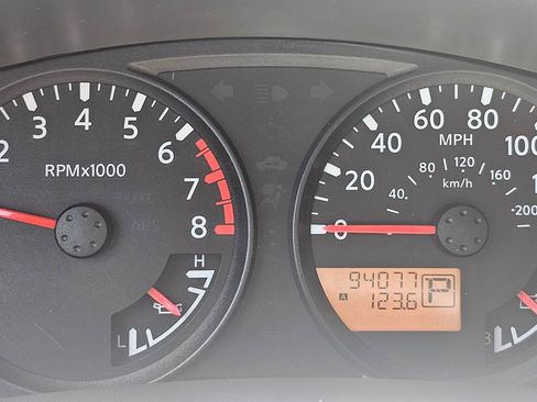 Used 2015 Nissan Frontier SV w/ SV Value Truck Package RWD image 34