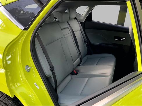 Used 2025 Hyundai Kona Limited FWD image 19