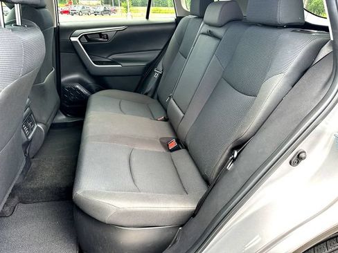 Used 2024 Toyota RAV4 LE AWD/4WD image 17