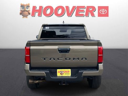 Used 2024 Toyota Tacoma TRD Sport image 3