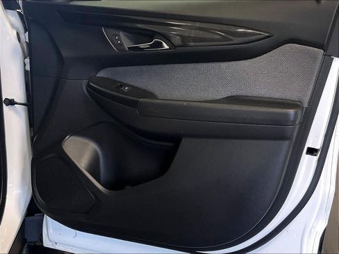 Used 2025 Chevrolet TrailBlazer LT image 12