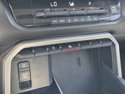Used 2023 Toyota Tundra SR5 w/ SR5 Convenience Package AWD/4WD image 20