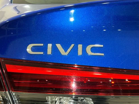 Certified 2023 Honda Civic EX image 10