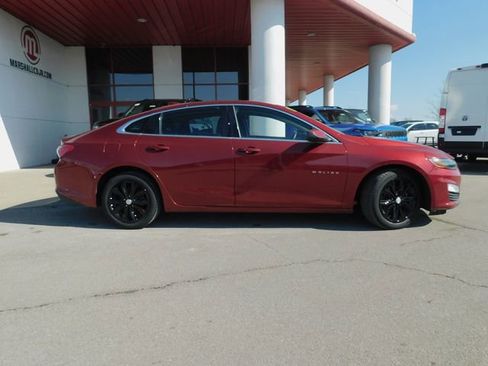 Used 2019 Chevrolet Malibu LT w/ Leather Package image 37