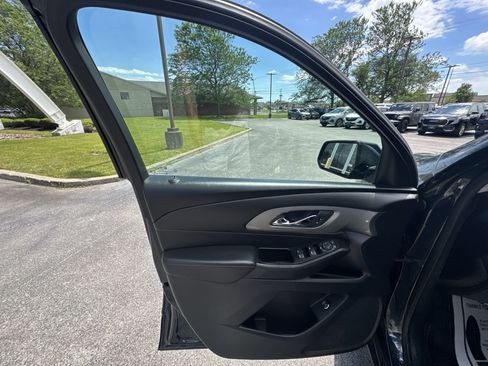 Used 2020 Chevrolet Traverse LT AWD/4WD image 22