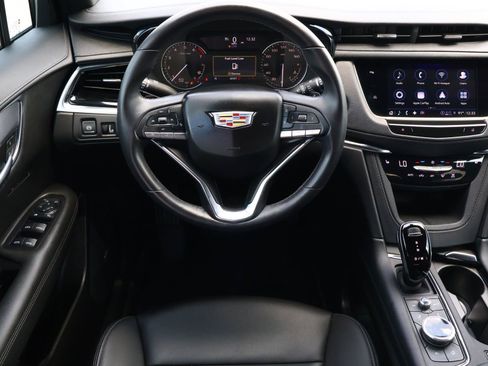 Certified 2024 Cadillac XT6 Luxury w/ LPO, Floor Liner Package FWD image 15