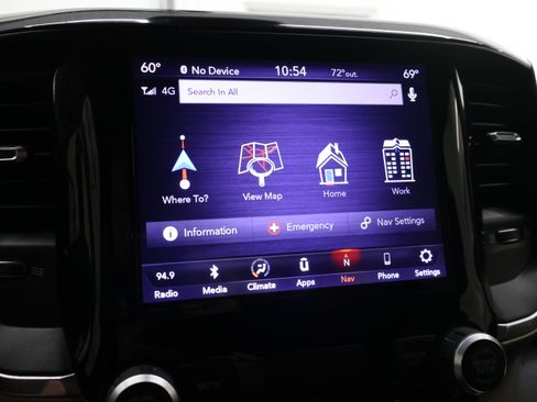 Used 2019 RAM 1500 Laramie AWD/4WD image 51