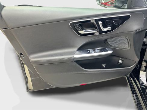 Used 2025 Mercedes-Benz C 300 Sedan image 28