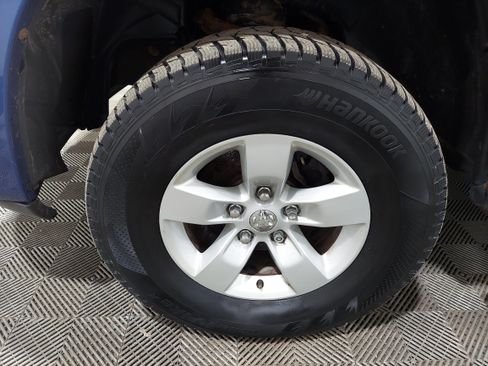 Used 2018 RAM 1500 Express AWD/4WD image 5