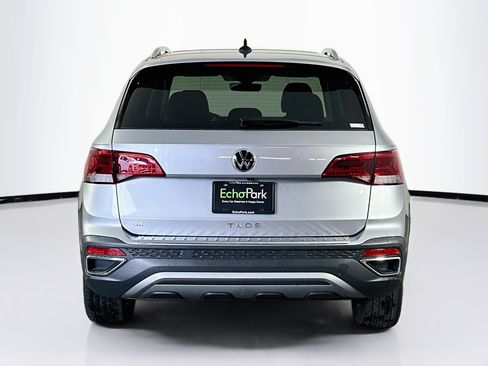 Used 2024 Volkswagen Taos SE FWD image 7