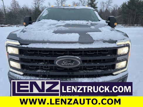 Used 2023 Ford F250 XLT w/ Black Appearance Package image 2