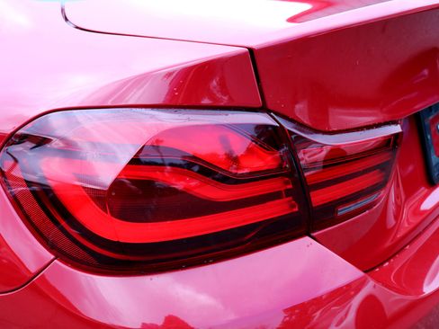 Used 2020 BMW M4 Competition w/ Competition Package image 9