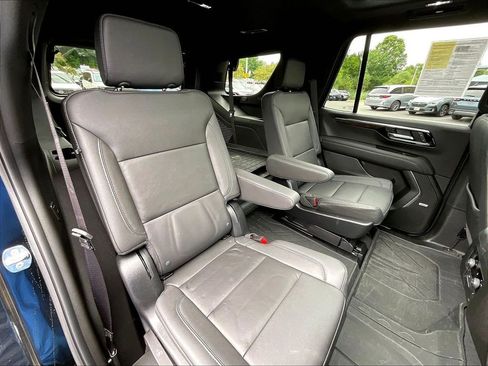 Used 2025 Chevrolet Tahoe Z71 w/ Comfort Package AWD/4WD image 16