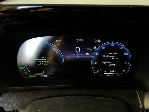 Used 2025 Toyota Crown AWD/4WD image 10