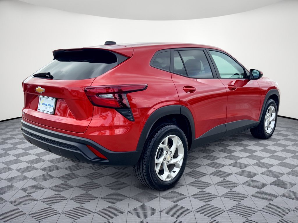 Used 2024 Chevrolet Trax LS w/ LS Convenience Package FWD image 9