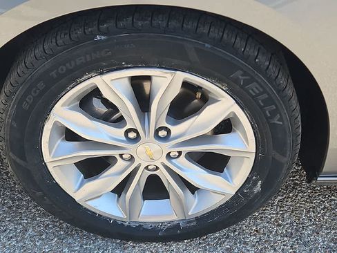 Used 2024 Chevrolet Malibu LT FWD image 12