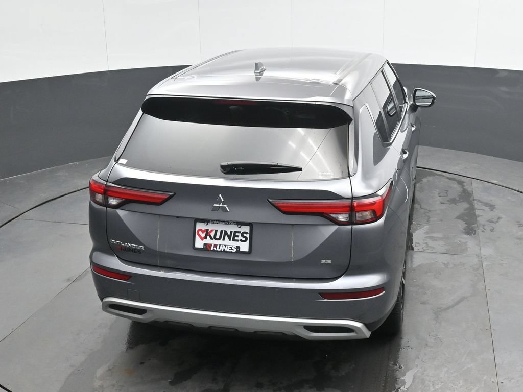 Used 2024 Mitsubishi Outlander SE AWD/4WD image 32