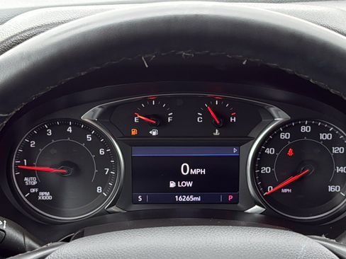 Used 2023 GMC Terrain SLT w/ Elevation Edition FWD image 17