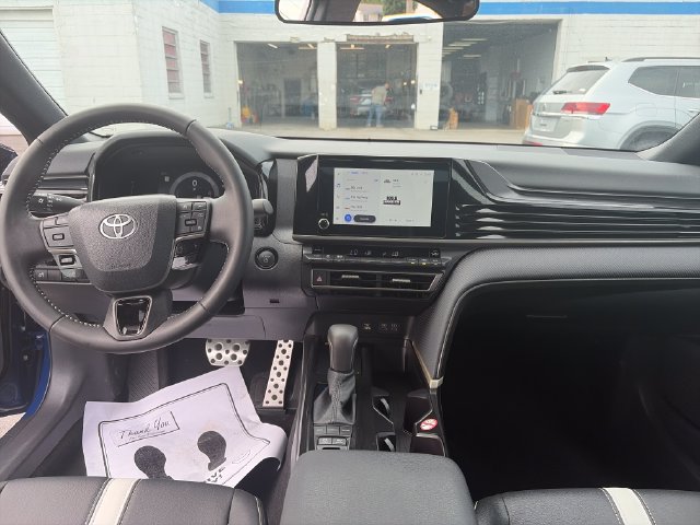 Used 2026 Toyota Camry SE FWD image 12