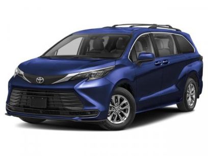 New 2026 Toyota Sienna LE