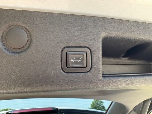 Used 2020 Chevrolet Equinox Premier FWD image 50