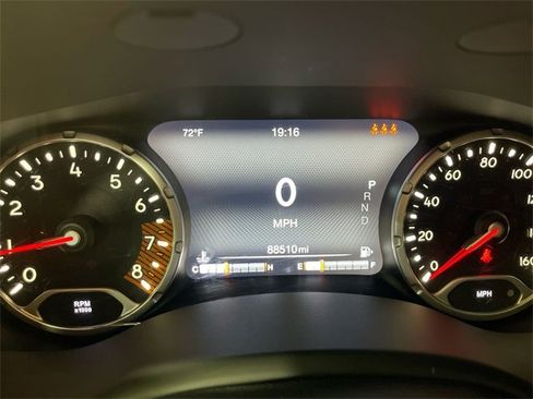 Used 2019 Jeep Renegade Trailhawk image 15