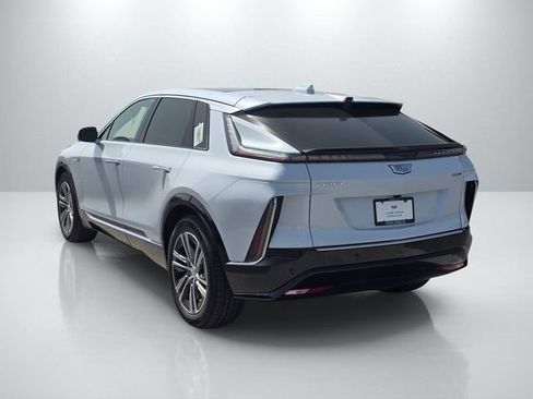 New 2026 Cadillac Lyriq Luxury RWD image 7