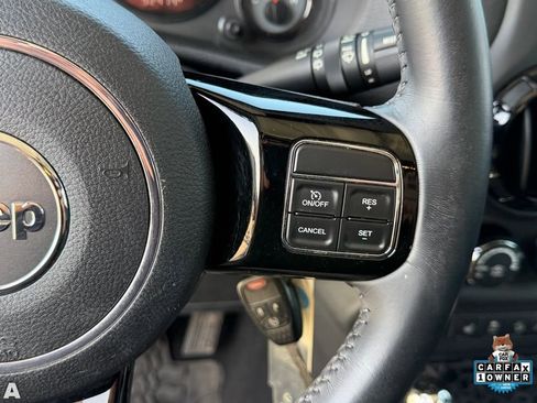 Used 2017 Jeep Wrangler Unlimited Sahara AWD/4WD image 34