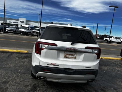 Used 2023 GMC Acadia SLT image 4