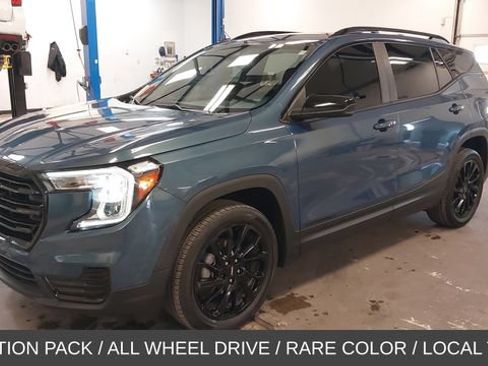 Used 2024 GMC Terrain SLE w/ Driver Convenience Package AWD/4WD image 45
