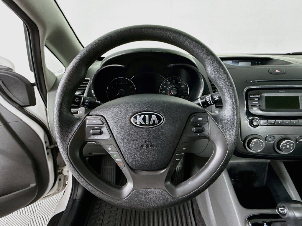 Used 2017 Kia Forte LX FWD image 12