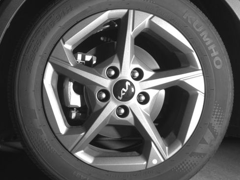 Used 2025 Kia K4 FWD image 12