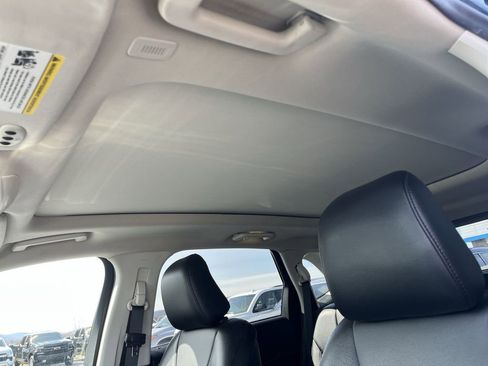 Used 2020 Ford Edge Titanium image 19