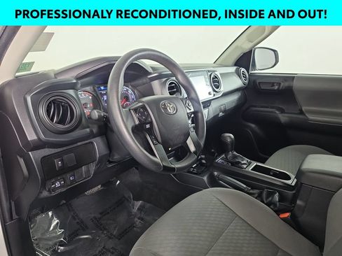 Certified 2022 Toyota Tacoma SR AWD/4WD image 7
